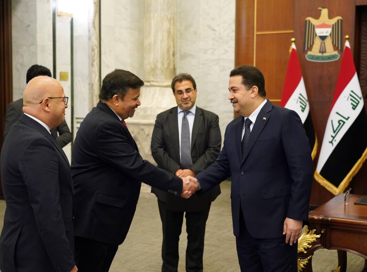 IFC Regional Director Aftab Ahmed and Iraqi Prime Minister.jpg