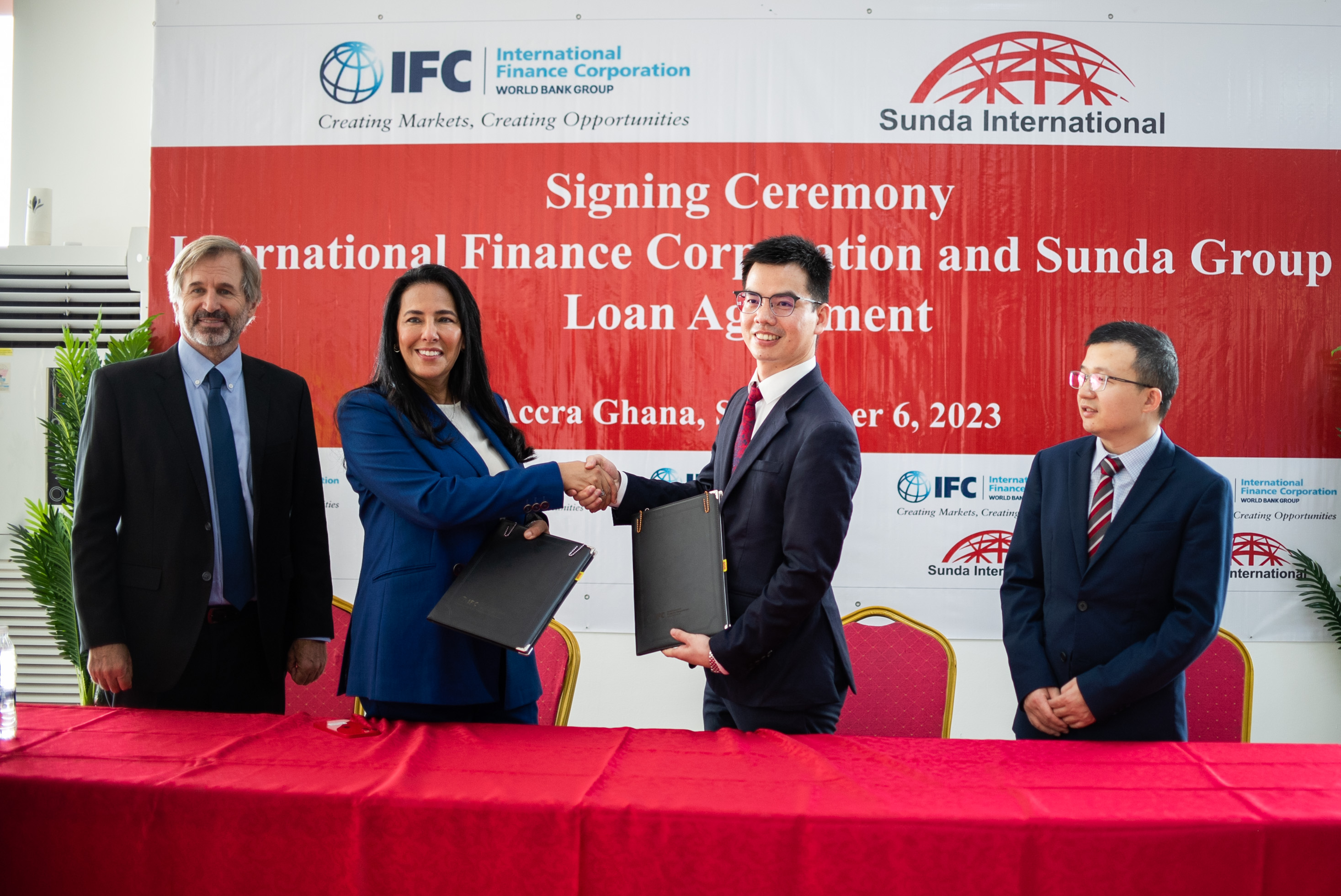 IFC_Sunda signing.jpg