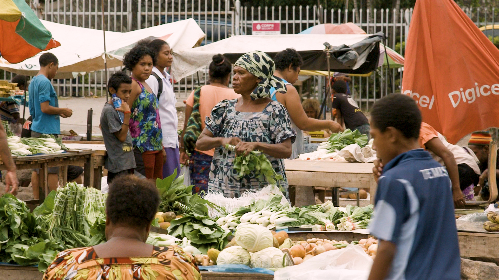 Woman market10.jpg